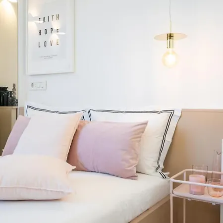 Royal Next Oldtown Apartment